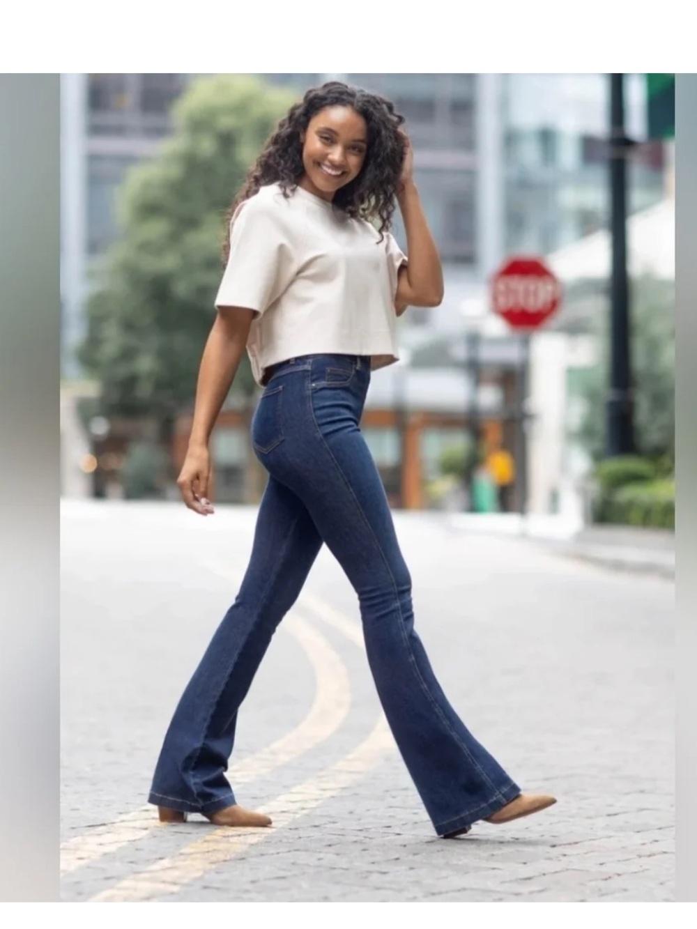 Spanx Midnight Shade Pull-On Flare Jeans XL